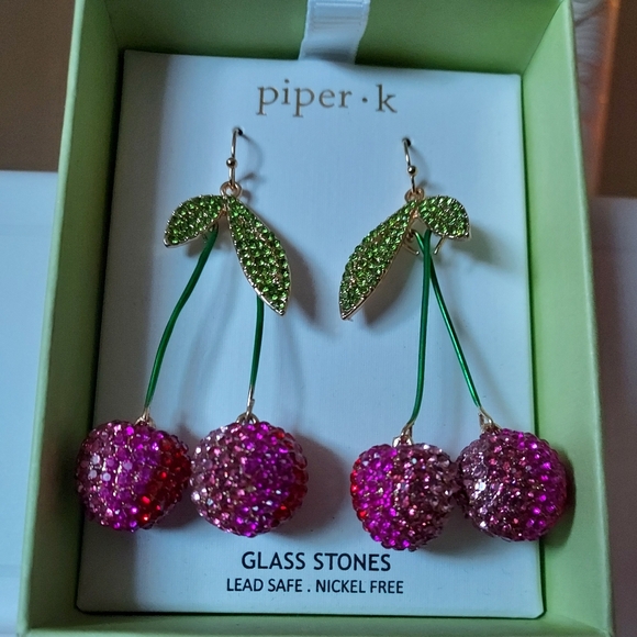 ***NIB*** Piper K Sparkling Crystal Cherries dangle earrings. - Picture 6 of 6